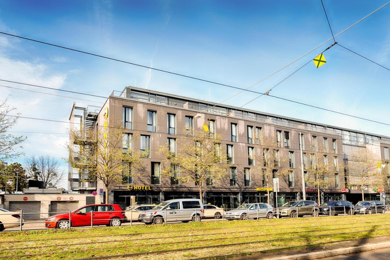 B&B Hotel Muenchen-Moosach Εξωτερικό φωτογραφία