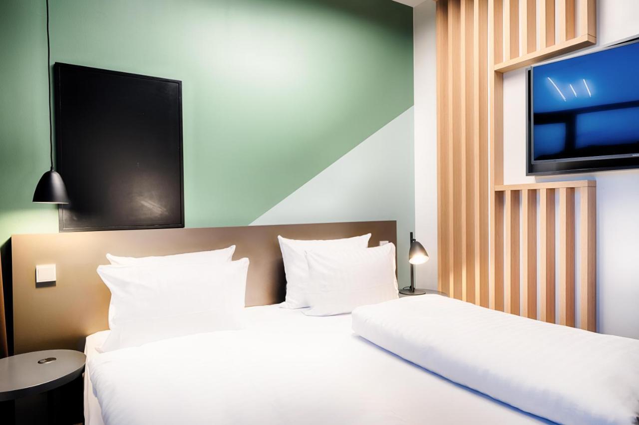 B&B Hotel Muenchen-Moosach Εξωτερικό φωτογραφία
