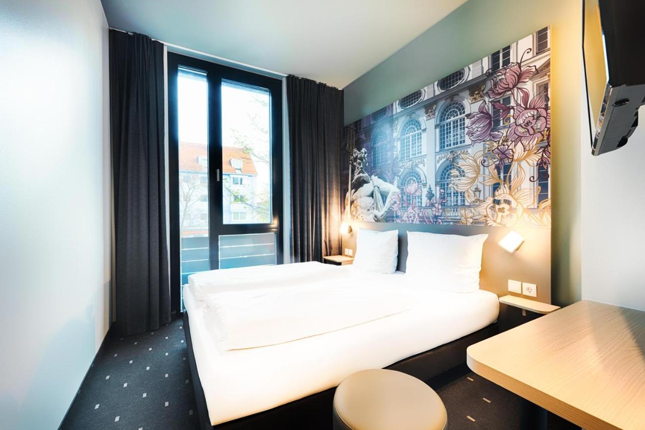 B&B Hotel Muenchen-Moosach Εξωτερικό φωτογραφία
