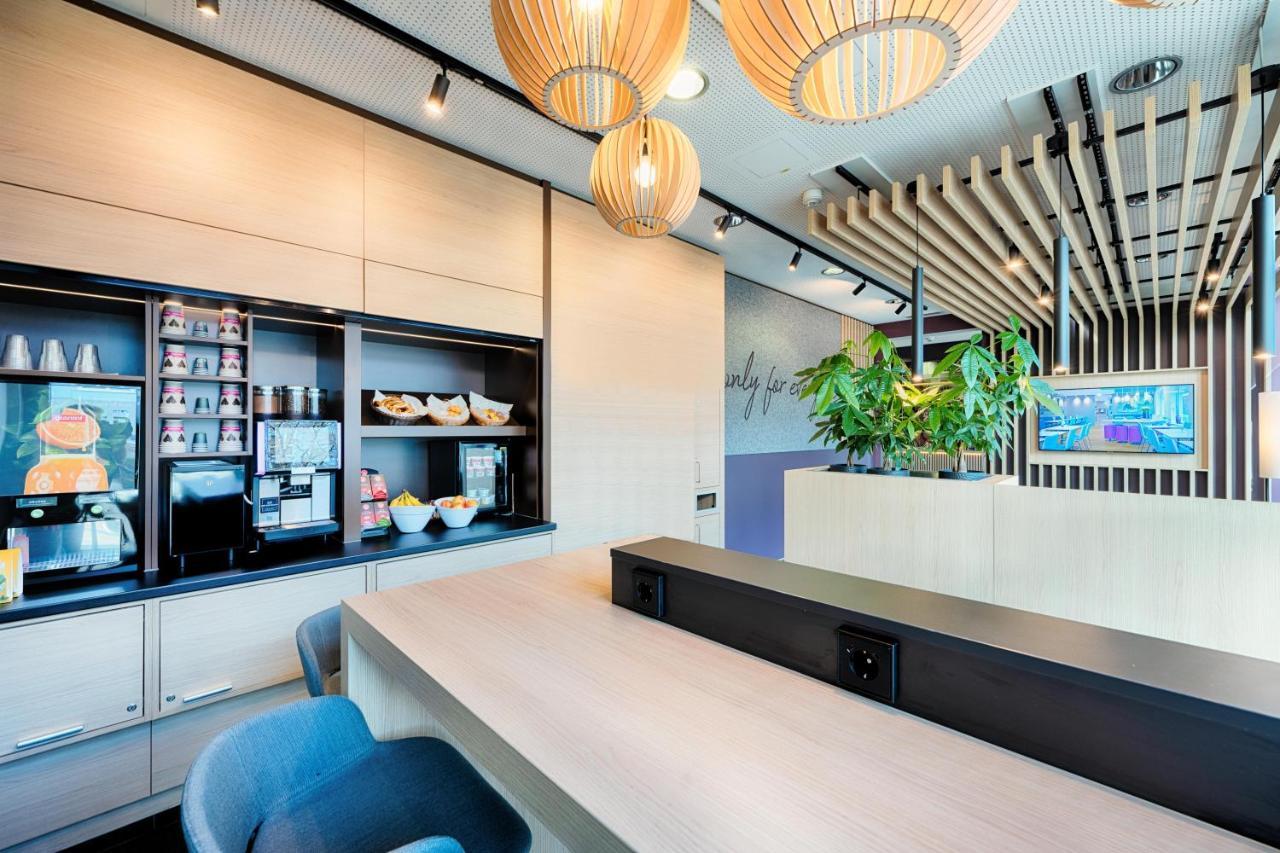 B&B Hotel Muenchen-Moosach Εξωτερικό φωτογραφία
