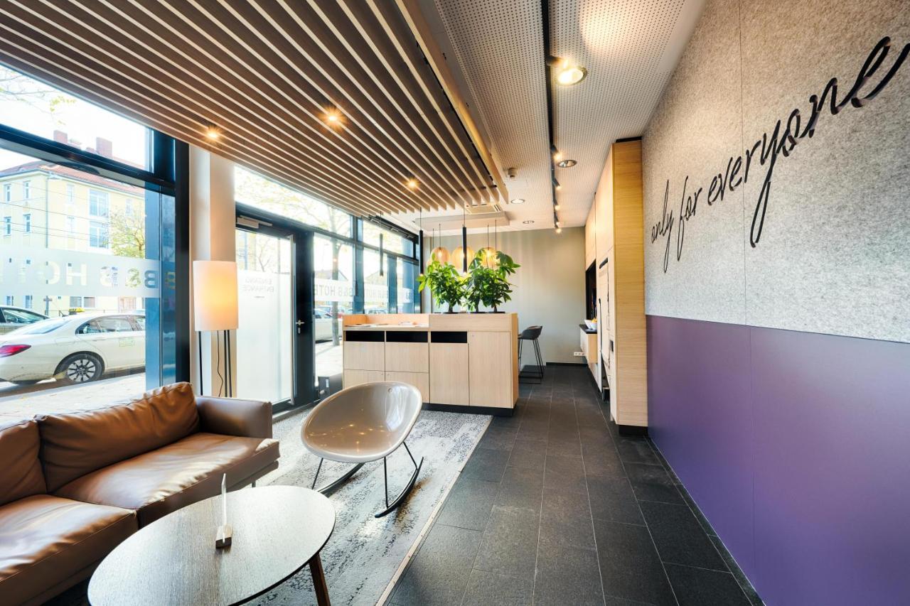 B&B Hotel Muenchen-Moosach Εξωτερικό φωτογραφία
