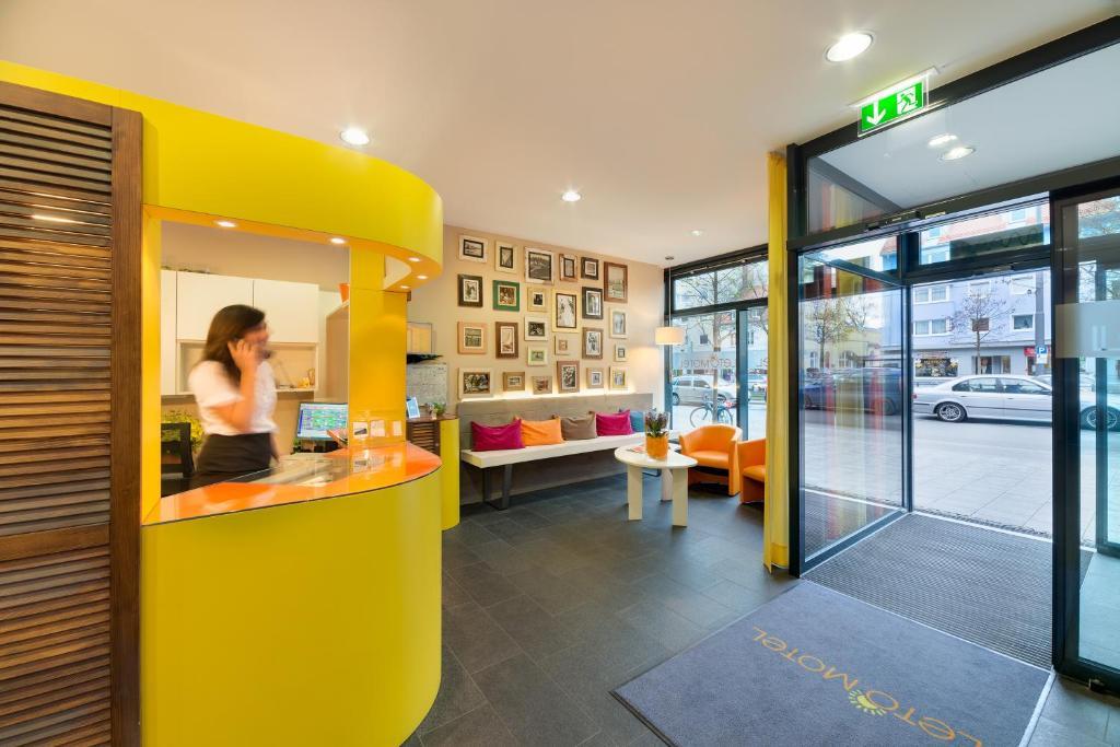 B&B Hotel Muenchen-Moosach Εξωτερικό φωτογραφία